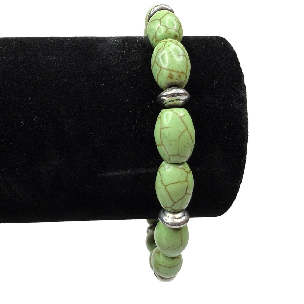 Cold Stone Fashion Green Crackle Oval Bead Stretch Bracelet Silver Tone Spacers